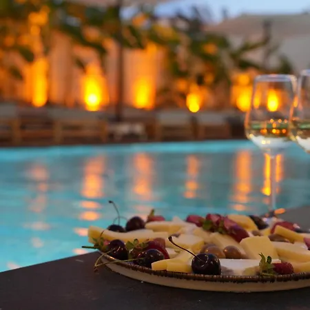 Q Alacati Luxury Bed & Breakfast Çeşme