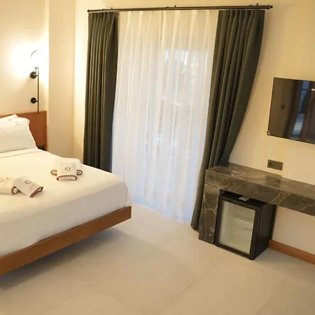Q Alacati Luxury לינה וארוחת בוקר 4*