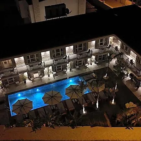 Q Alacati Luxury לינה וארוחת בוקר Çeşme